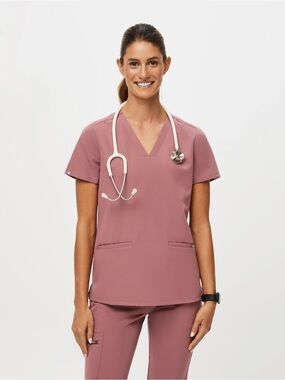 Mauve Figs Casma Scrub top in XL